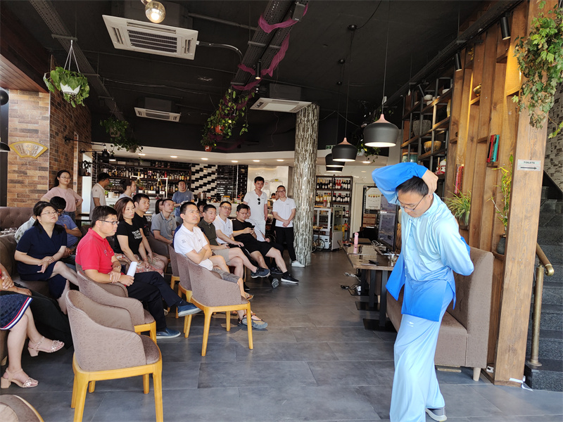 2021年8月9日，第16期援马耳他医疗队徐利飞为当地中资机构演示易筋经功法.jpg